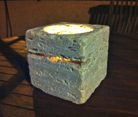 Lamp in travertine